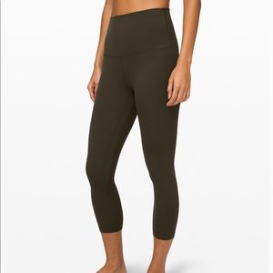 Align Super High-Rise Crop 21" - New Condition